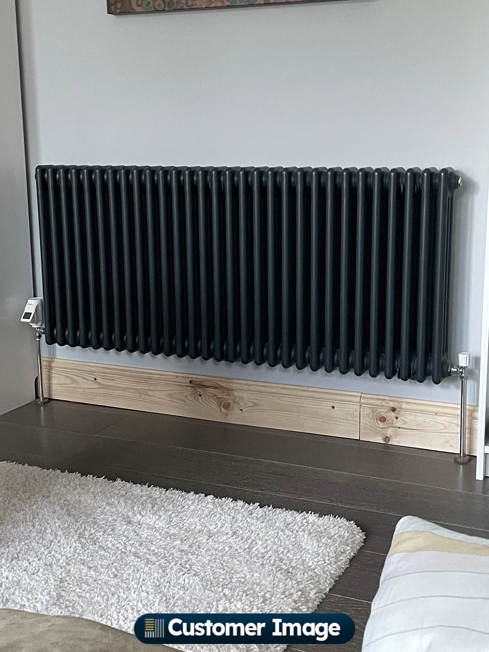 Alpha - Anthracite Column Radiator H600mm x W1355mm 3 Column - Feet Included - Image 9