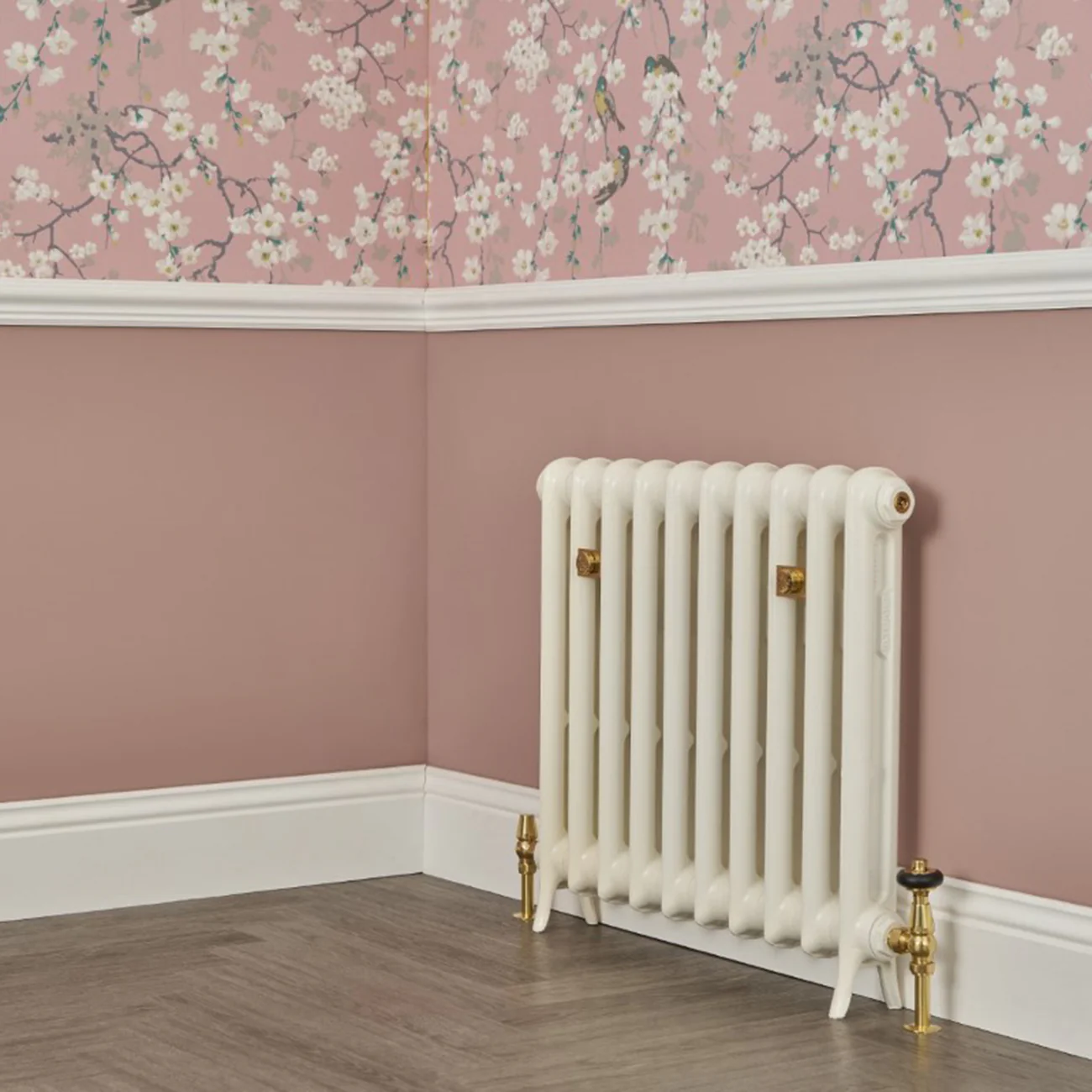 Emmeline II - Chalk White Cast Iron Column Radiator H870mm x W562mm 2 Column - Floor Standing - Image 3