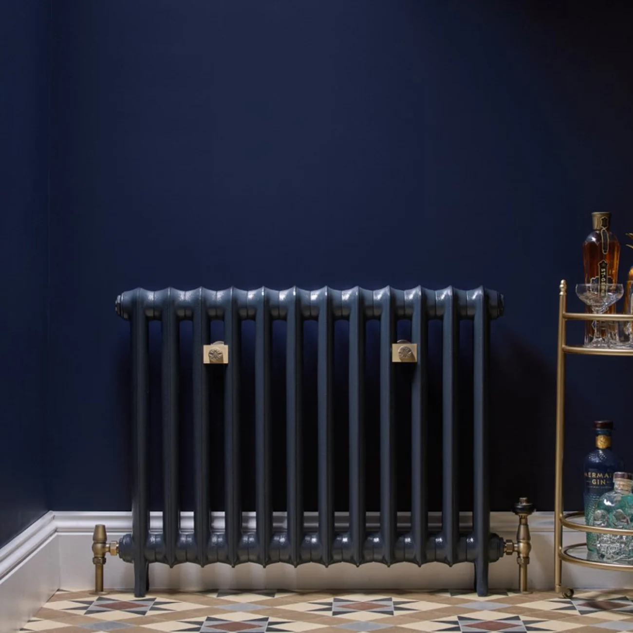 Emmeline III - Midnight Ink Cast Iron Column Radiator H470mm x W961mm 3 Column - Floor Standing - Image 6